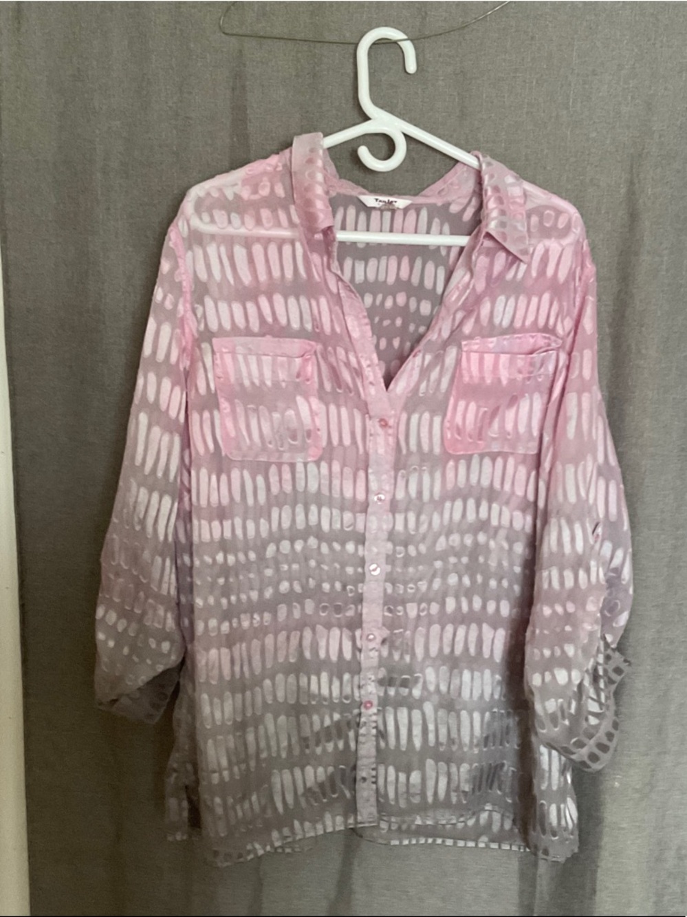 TanJay pink ombré .Button-Down Women's Shirt with Embroidered Hem